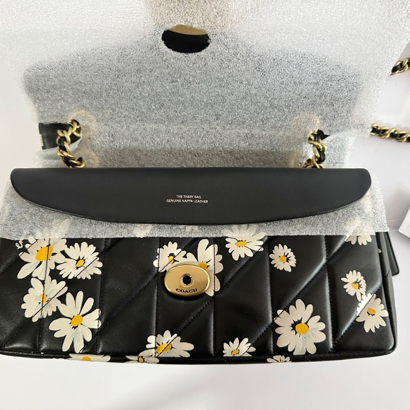 Coach - Tabby Shoulder Bag 26 With Quilting And Floral Print - Picture 4 of 14